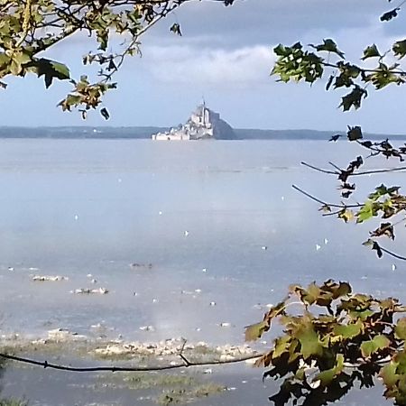 Entre Mont St Michel Et Merveille Vains Εξωτερικό φωτογραφία