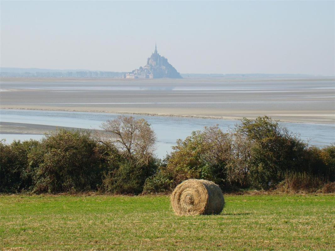 Entre Mont St Michel Et Merveille Vains Εξωτερικό φωτογραφία