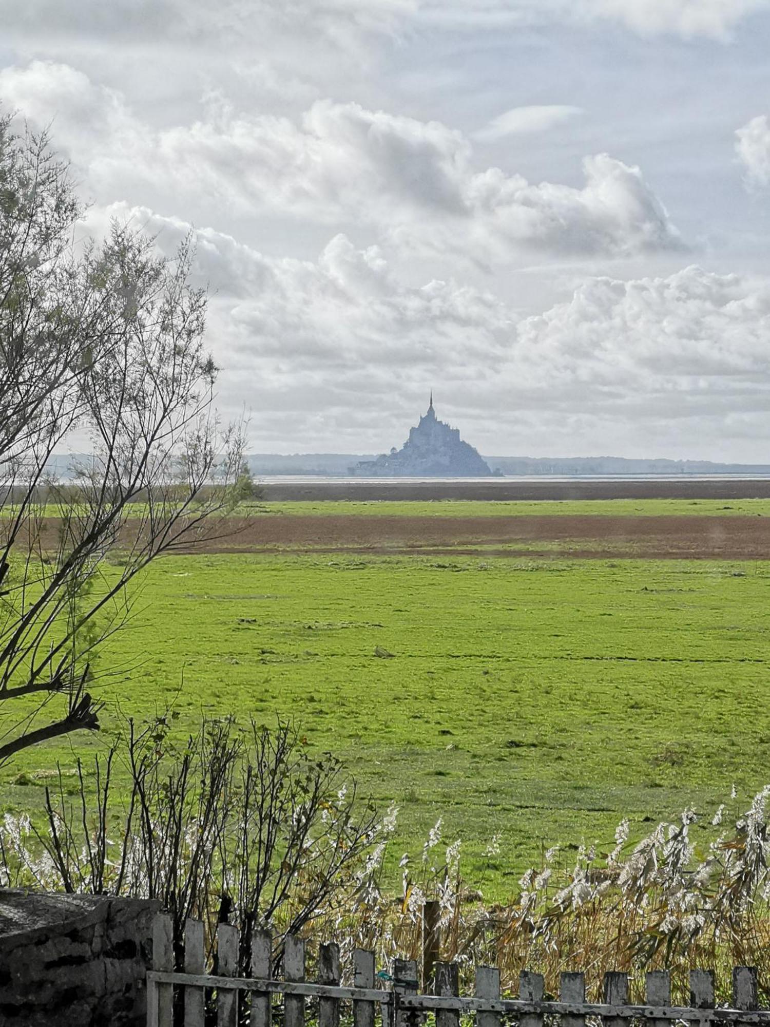 Entre Mont St Michel Et Merveille Vains Εξωτερικό φωτογραφία