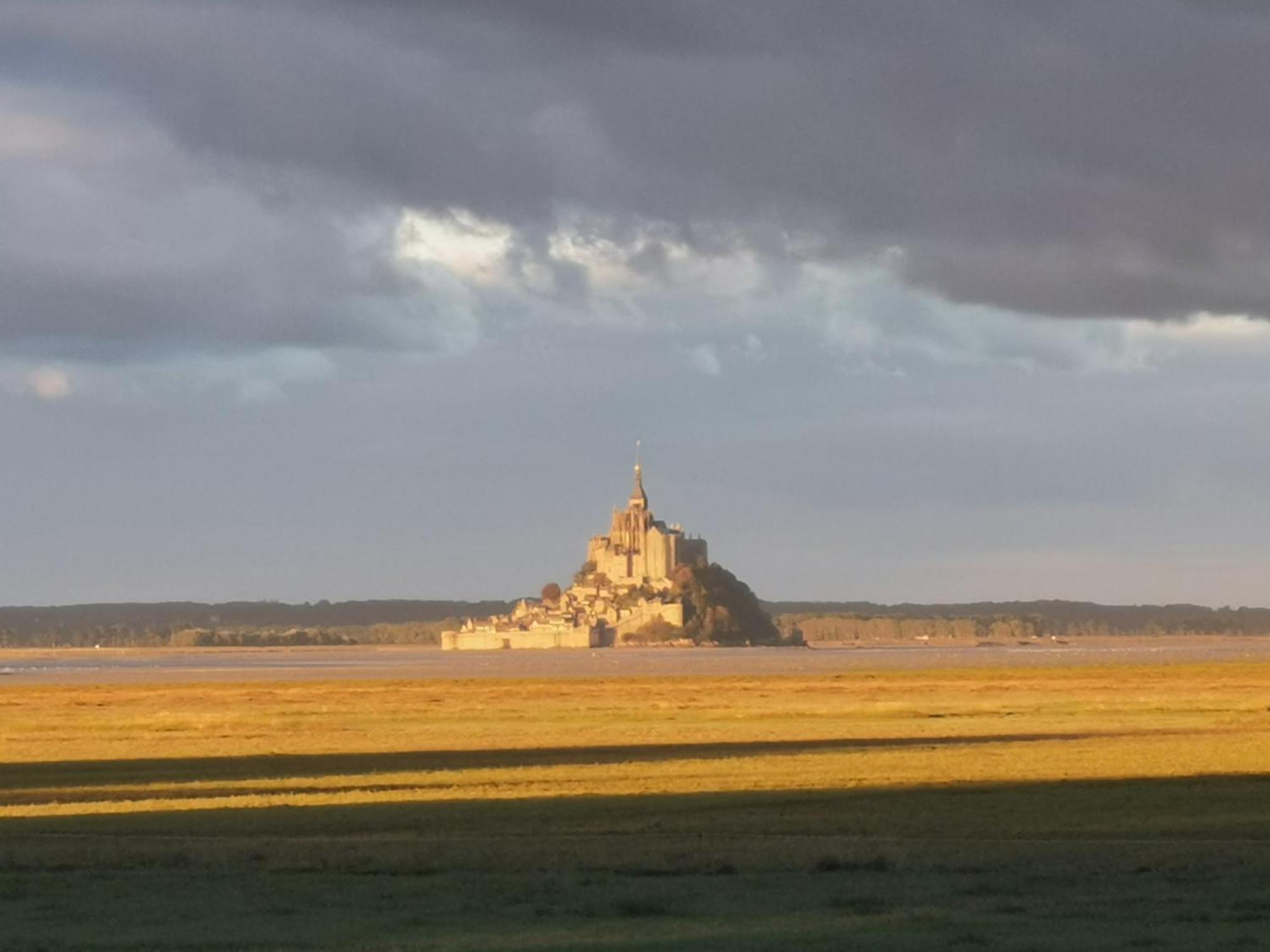 Entre Mont St Michel Et Merveille Vains Εξωτερικό φωτογραφία