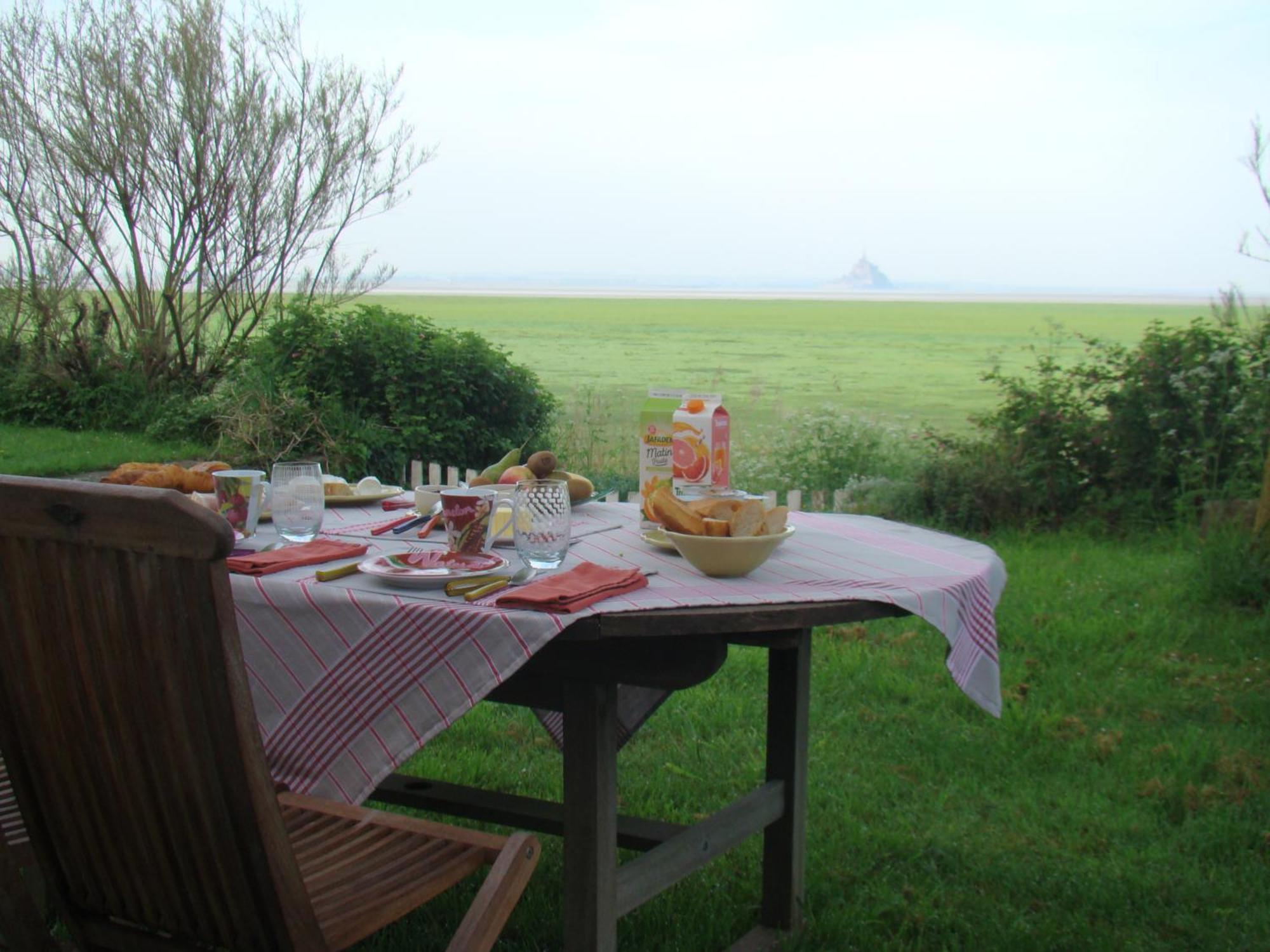 Entre Mont St Michel Et Merveille Vains Εξωτερικό φωτογραφία